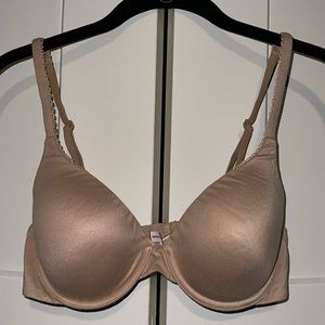 Victoria’s Secret Body by Victoria lined perfect coverage, 34C